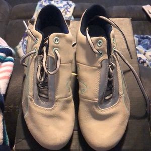 Puma comfy shoes